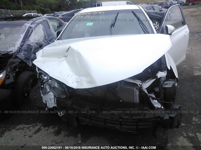4T1BF1FK7HU296222 - 2017 TOYOTA CAMRY LE/XLE/SE/XSE 白色 照片 6