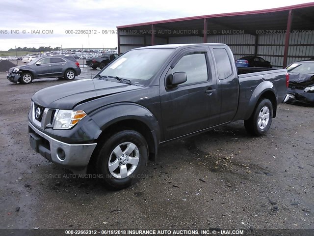 1N6AD0CW8AC444393 - 2010 NISSAN FRONTIER KING CAB SE/LE/NISMO GRAY photo 2