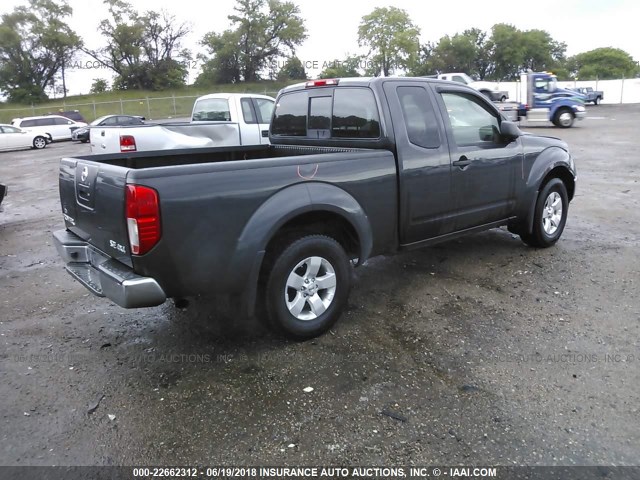 1N6AD0CW8AC444393 - 2010 NISSAN FRONTIER KING CAB SE/LE/NISMO GRAY photo 4