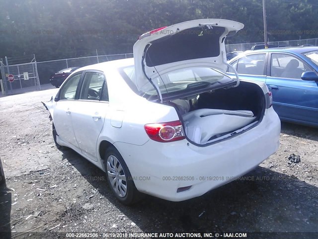 5YFBU4EE1DP176964 - 2013 TOYOTA COROLLA S/LE WHITE photo 3