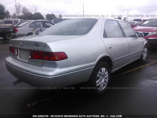 JT2BF22KX10294972 - 2001 TOYOTA CAMRY CE/LE/XLE 银色 照片 4