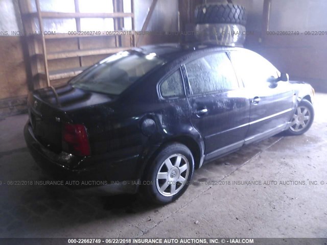 WVWPD63B8WE388092 - 1998 VOLKSWAGEN PASSAT GLX 黑色 照片 4
