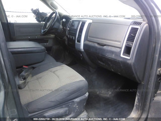 3C63D3HL1CG130894 - 2012 DODGE RAM 3500 SLT GRAY photo 5