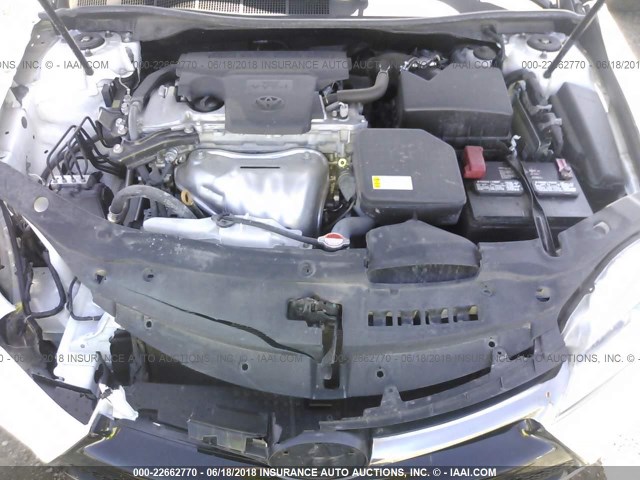 4T1BF1FK4GU230127 - 2016 TOYOTA CAMRY LE/XLE/SE/XSE 白色 照片 10
