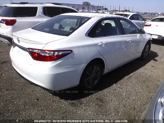 4T1BF1FK4GU230127 - 2016 TOYOTA CAMRY LE/XLE/SE/XSE 白色 照片 4
