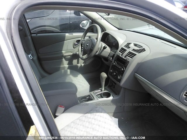 1G1ZT54815F337379 - 2005 CHEVROLET MALIBU LS 银色 照片 5