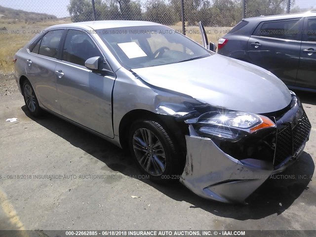 4T1BF1FK1GU229730 - 2016 TOYOTA CAMRY LE/XLE/SE/XSE SILVER photo 1