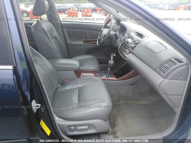 4T1BE30K13U662062 - 2003 TOYOTA CAMRY LE/XLE/SE 蓝色 照片 5