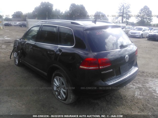 WVGEF9BP1ED004850 - 2014 VOLKSWAGEN TOUAREG V6 BLACK photo 3