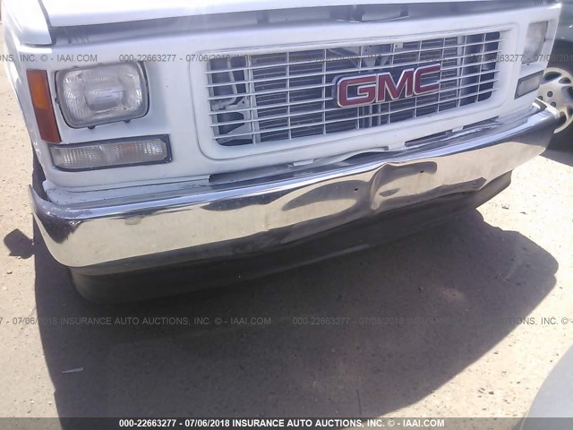 1GTEC14M4WZ850606 - 1998 GMC SIERRA C1500 WHITE photo 6