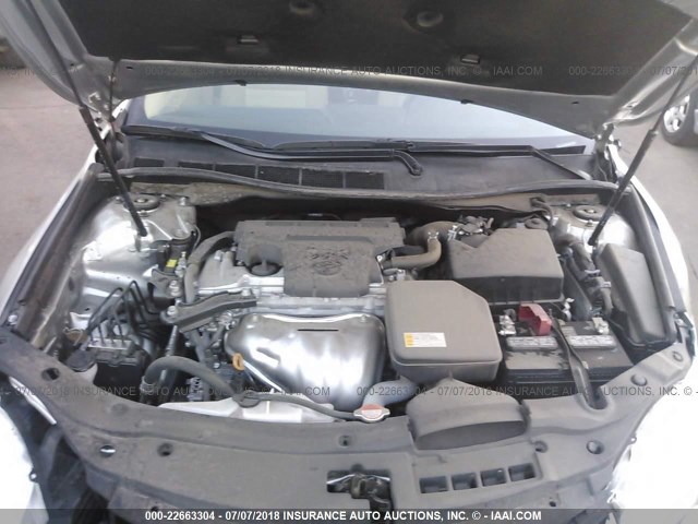 4T4BF1FK2GR563934 - 2016 TOYOTA CAMRY LE/XLE/SE/XSE SILVER photo 10