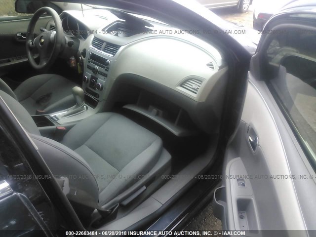 1G1ZB5EB4A4100226 - 2010 CHEVROLET MALIBU LS BLACK photo 5