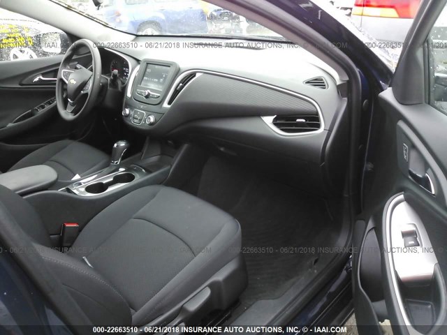 1G1ZB5ST4HF253832 - 2017 CHEVROLET MALIBU LS ლურჯი ფოტო 5