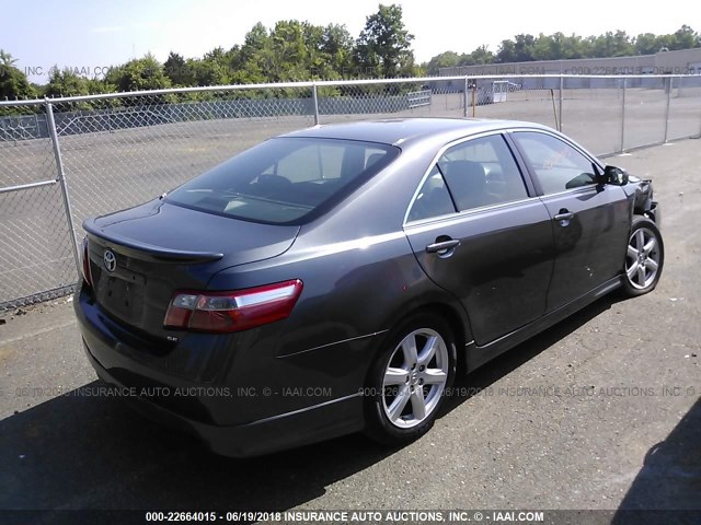 4T1BK46K67U052086 - 2007 TOYOTA CAMRY NEW GENERAT LE/XLE/SE GRAY photo 4
