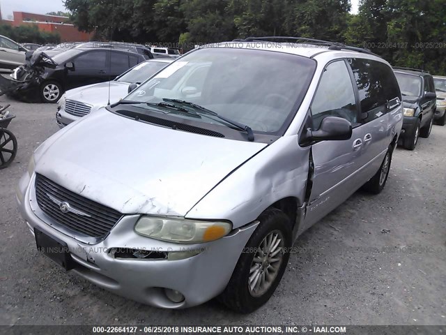 1C4GP54L3YB618005 - 2000 CHRYSLER TOWN & COUNTRY LXI SILVER photo 2