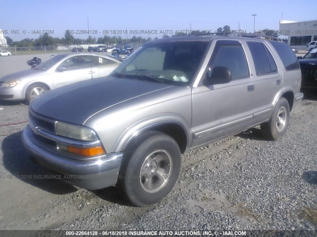 1GNCS13W2W2216997 - 1998 CHEVROLET BLAZER GOLD photo 2