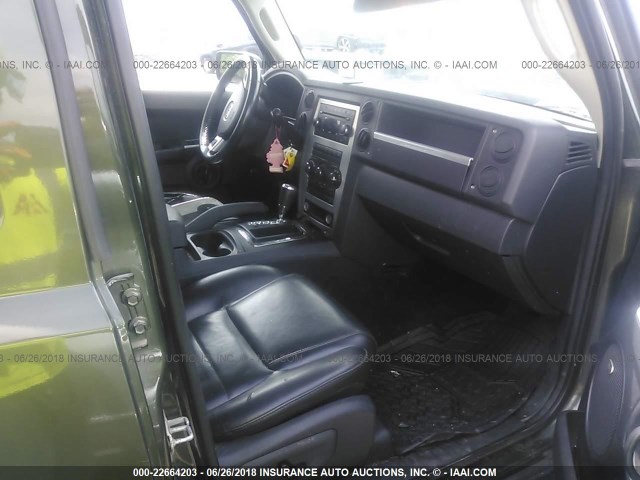 1J8HG48K38C154734 - 2008 JEEP COMMANDER SPORT GREEN photo 5