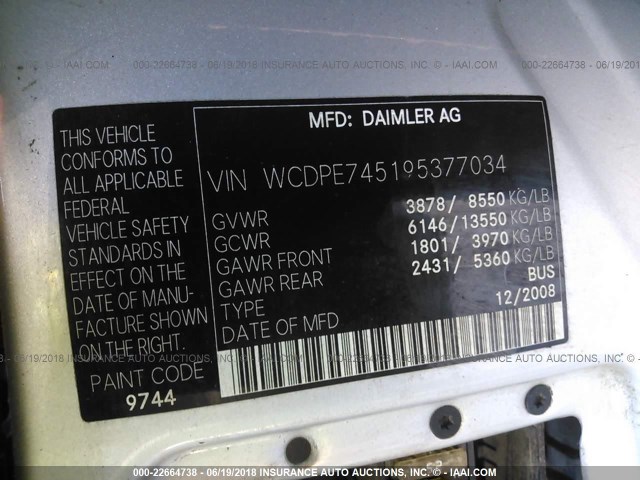 WCDPE745195377034 - 2009 FREIGHTLINER Sprinter 2500 SILVER photo 9