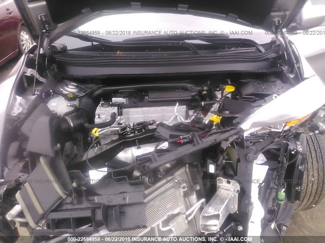 1C4PJLCB6JD537007 - 2018 JEEP CHEROKEE LATITUDE Күміс фото 10