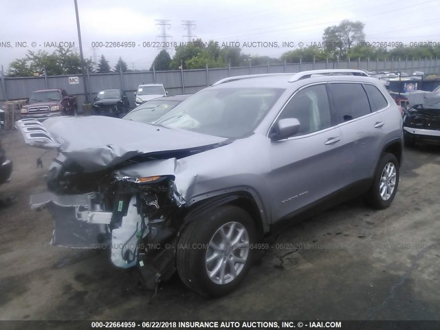 1C4PJLCB6JD537007 - 2018 JEEP CHEROKEE LATITUDE SILVER photo 2