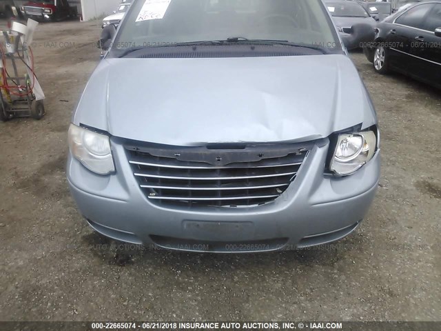 2C4GP44R55R566677 - 2005 CHRYSLER TOWN & COUNTRY LX BLUE photo 6