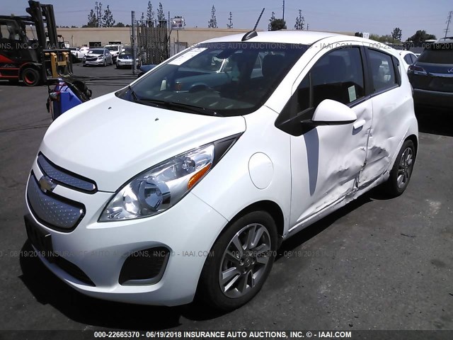 KL8CL6S07GC564301 - 2016 CHEVROLET SPARK EV 2LT WHITE photo 2