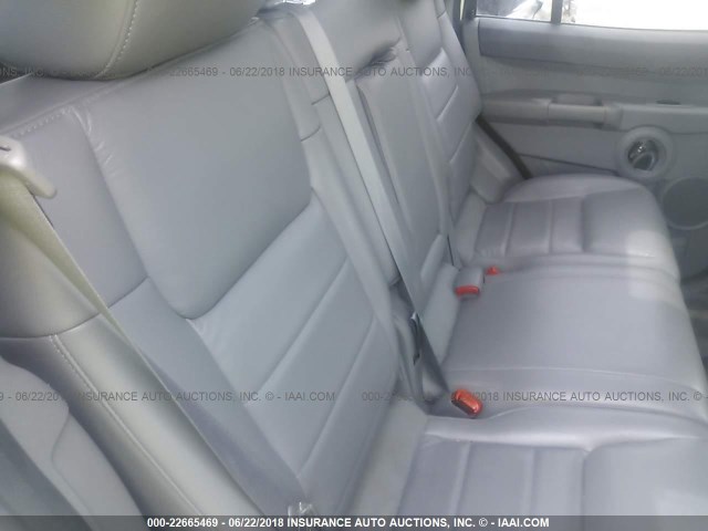 1J8HG48N46C129445 - 2006 JEEP COMMANDER WHITE photo 8