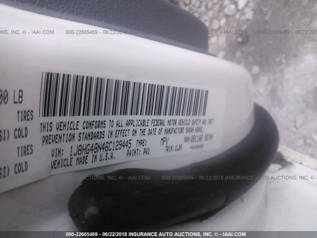 1J8HG48N46C129445 - 2006 JEEP COMMANDER WHITE photo 9