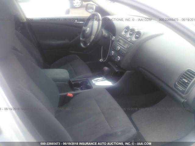 1N4BL2AP2CN404518 - 2012 NISSAN ALTIMA SR SILVER photo 5