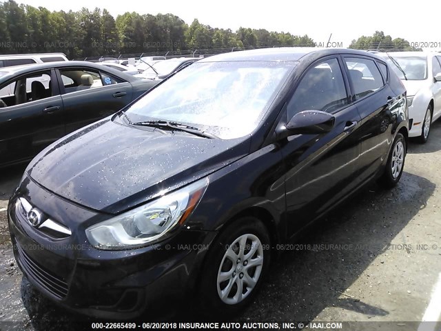 KMHCT5AE4DU119837 - 2013 HYUNDAI ACCENT GLS/GS BLACK photo 2