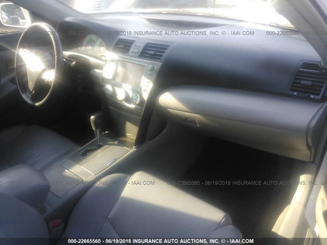 4T1BE46K18U780309 - 2008 TOYOTA CAMRY CE/LE/XLE/SE WHITE photo 5