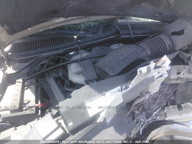 5LMFU28A8YLJ32949 - 2000 LINCOLN NAVIGATOR TAN photo 10