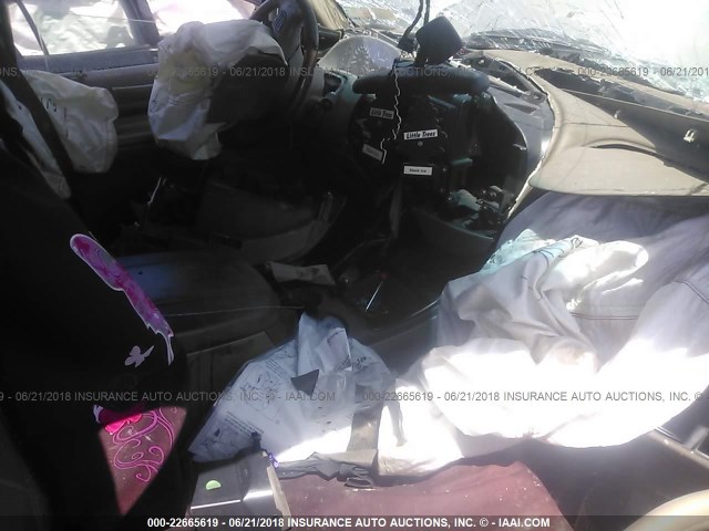 5LMFU28A8YLJ32949 - 2000 LINCOLN NAVIGATOR TAN photo 5