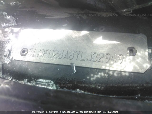 5LMFU28A8YLJ32949 - 2000 LINCOLN NAVIGATOR TAN photo 9