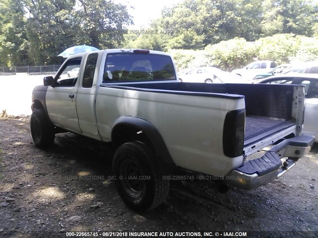 1N6ED26Y5XC318463 - 1999 NISSAN FRONTIER KING CAB XE/KING CAB SE WHITE photo 3