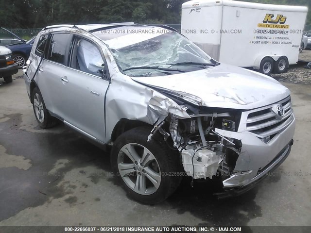 5TDDK3EH7DS263827 - 2013 TOYOTA HIGHLANDER LIMITED SILVER photo 1