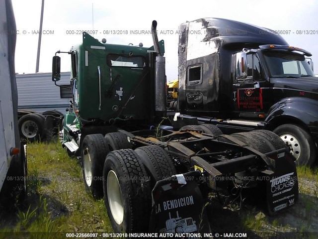 1FUYSCXB1YLF28593 - 2000 FREIGHTLINER CONVENTIONAL FLC120 GREEN photo 3