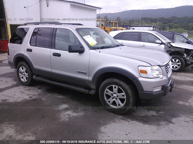 1FMEU73E26ZA15982 - 2006 FORD EXPLORER XLT SILVER photo 1