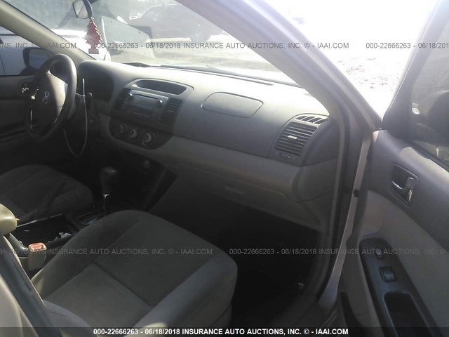 4T1BE30K36U697545 - 2006 TOYOTA CAMRY LE/XLE/SE ოქროსფერი ფოტო 5