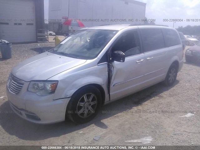 2A4RR5DG2BR638416 - 2011 CHRYSLER TOWN & COUNTRY TOURING SILVER photo 2