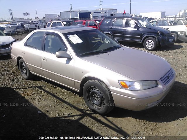 4T1BF22K8VU912260 - 1997 TOYOTA CAMRY CE/LE/XLE Champagne photo 1