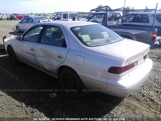 4T1BF22K8VU912260 - 1997 TOYOTA CAMRY CE/LE/XLE Champagne photo 3