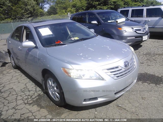 JTNBE46K273087365 - 2007 TOYOTA CAMRY NEW GENERAT CE/LE/XLE/SE SILVER photo 1