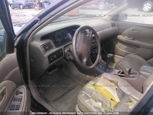 JT2BF28K6X0163330 - 1999 TOYOTA CAMRY LE/XLE GREEN photo 5