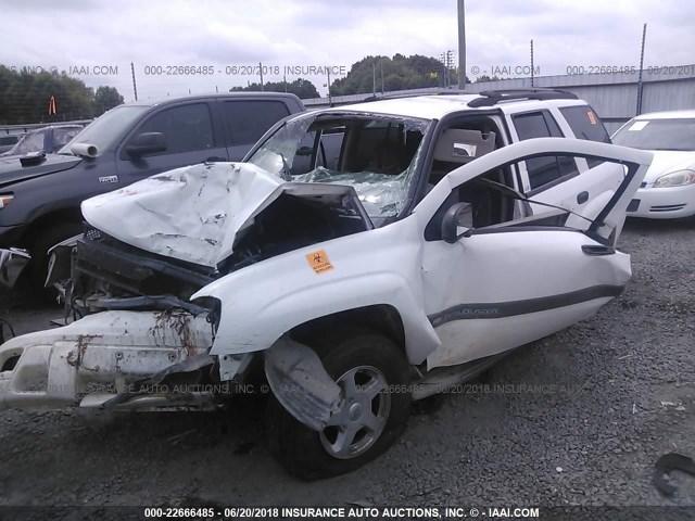 1GNDT13S932295501 - 2003 CHEVROLET TRAILBLAZER  WHITE photo 2