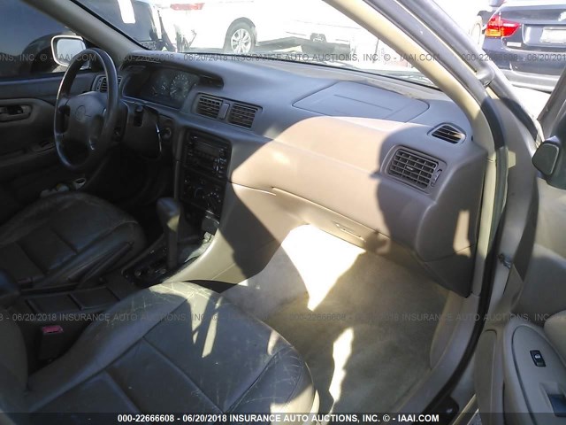 4T1BG22K2YU740650 - 2000 TOYOTA CAMRY CE/LE/XLE SILVER photo 5