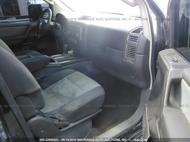 1N6AA06A15N514190 - 2005 NISSAN TITAN XE/SE/LE BLACK photo 5