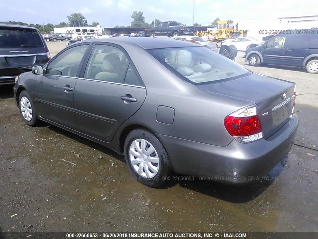 4T1BE32KX5U956883 - 2005 TOYOTA CAMRY LE/XLE/SE Boz foto 3