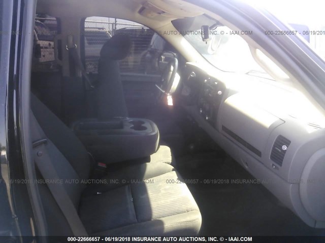 3GCPKREA3BG164422 - 2011 CHEVROLET SILVERADO K1500 LS GRAY photo 5