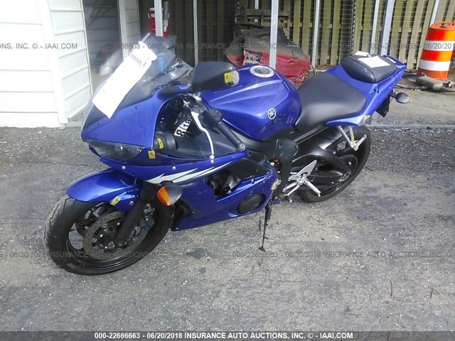 JYARJ06E36A032611 - 2006 YAMAHA YZFR6 L BLUE photo 2